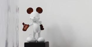 MICKEY WELCOME WOOD - MEDIUM