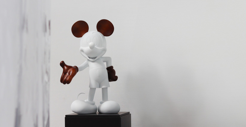 MICKEY WELCOME WOOD - MEDIUM 2