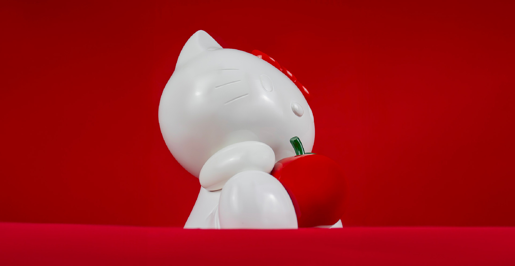 HELLO KITTY POMME - MEDIUM