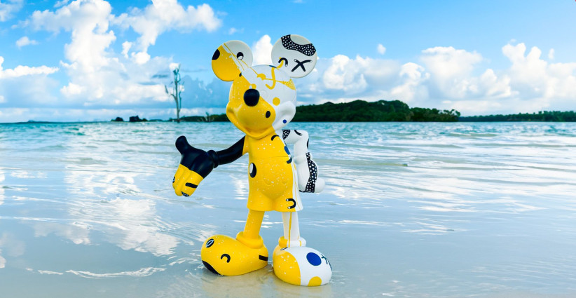 MICKEY COSMIC - MEDIUM 2