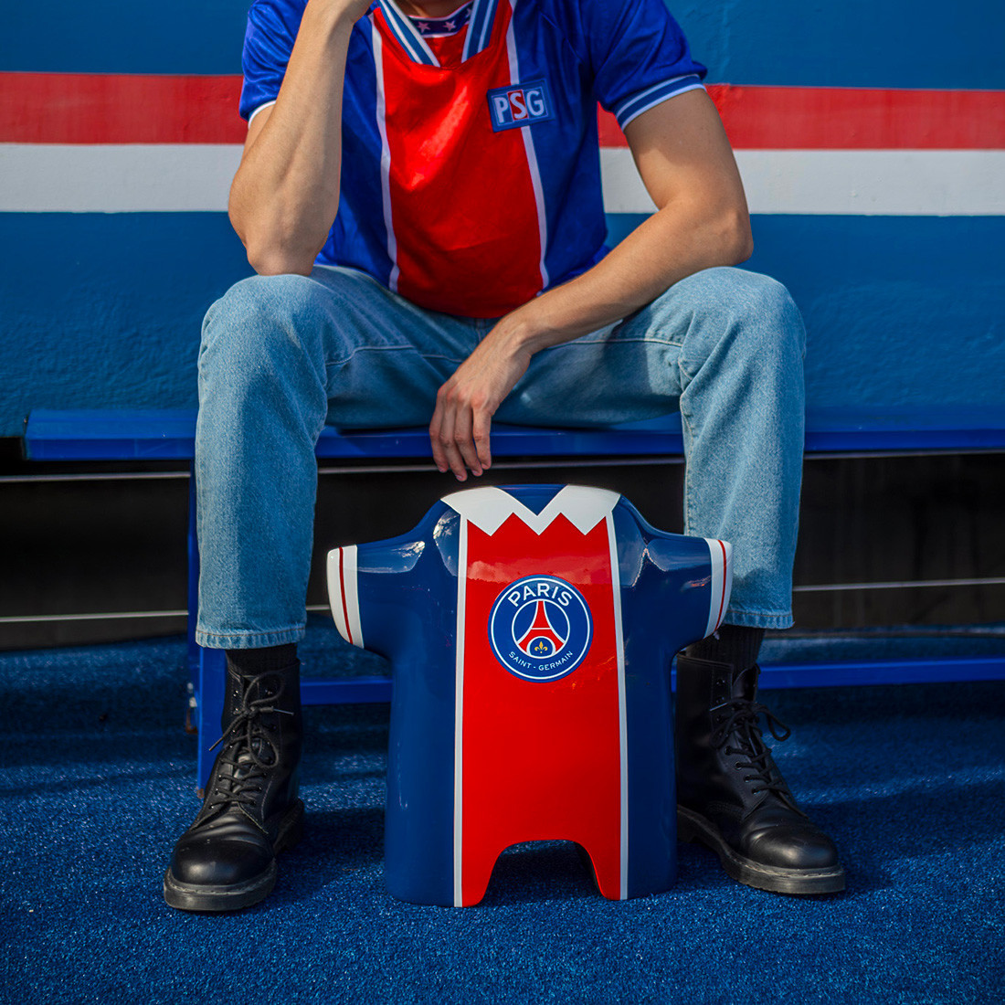 ICONS x PSG - HERITAGE SCULPTURE - MEDIUM