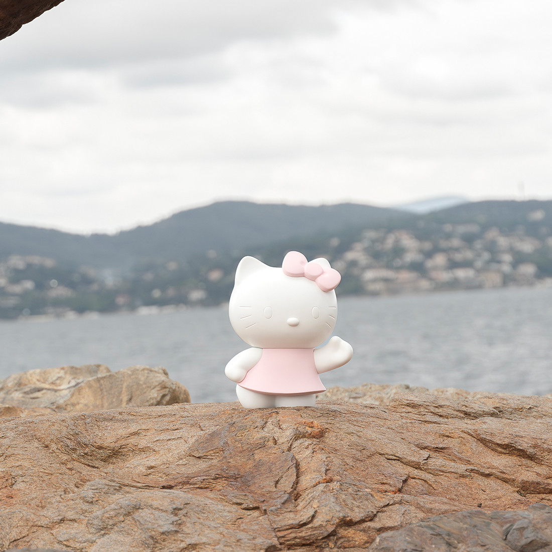 HELLO KITTY ROBE - SMALL