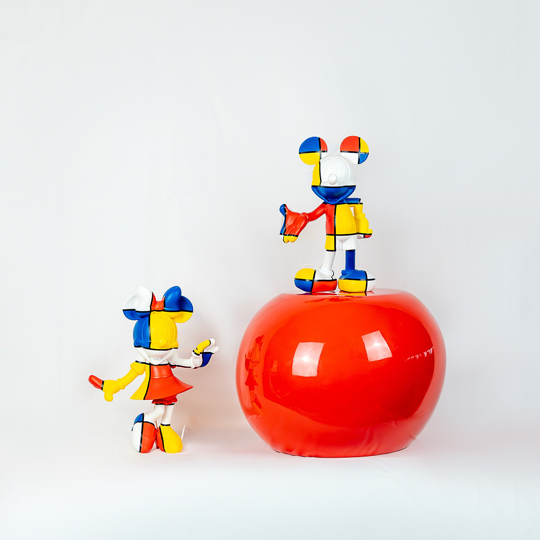 MICKEY WELCOME ART COLLECTION - SMALL