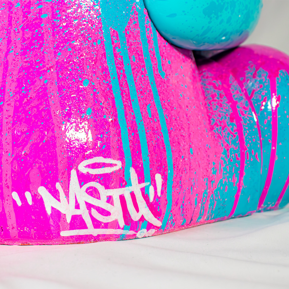 HELLO KITTY GRAFFITI 18 - MEDIUM